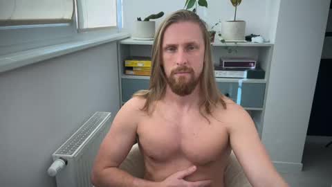 Snapshot of sky_guy25 chatting on September 25, 8:54 am sky_guy25 online show from September 25, 8:54 am