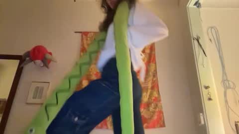 sky lounge online show from April 8, 12:24 am