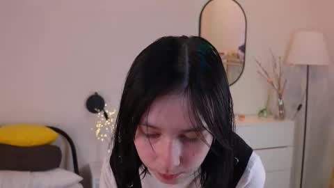 Melissa online show from November 22, 7:40 am