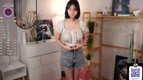 Snapshot of skyemcguire chatting on October 18, 7:23 am Melissa online show from October 18, 7:23 am