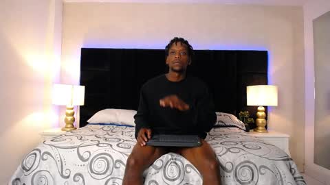 SKYLERBIGXXX online show from May 3, 4:40 am