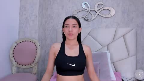 Snapshot of skylerwhite02 chatting on September 9, 7:58 pm Skyler online show from September 9, 7:58 pm