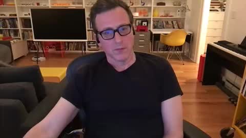 Skyline3371 online show from March 2, 4:17 am