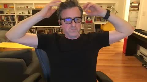 Skyline3371 online show from March 10, 5:00 am