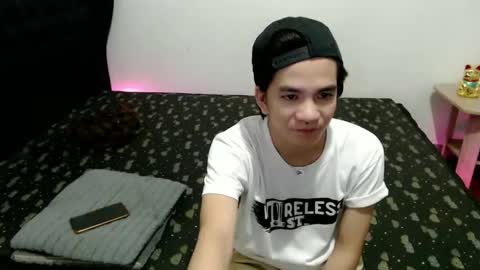 skyler online show from April 15, 1:36 pm