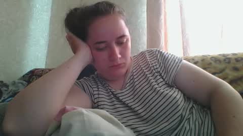 skyressie333 online show from May 25, 7:03 am