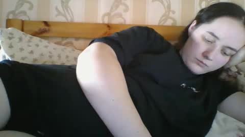 skyressie333 online show from January 7, 7:08 pm