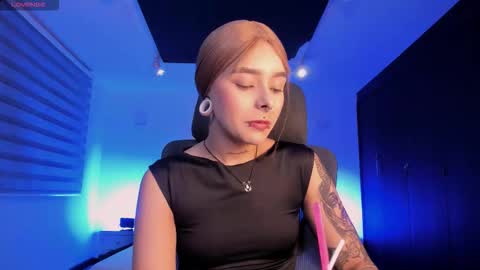 Snapshot of skythompson chatting on September 11, 4:03 am skythompson online show from September 11, 4:03 am