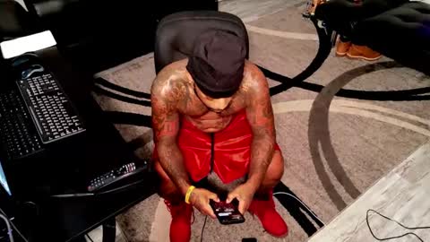 Snapshot of slangondemhoes chatting on October 7, 10:17 pm nasty twitter KASHCARTERATL online show from October 7, 10:17 pm