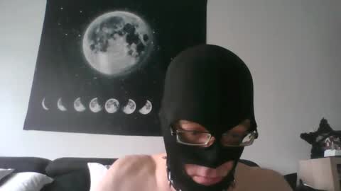 Snapshot of slaveforgodess chatting on December 2, 9:30 am slaveforgodess online show from December 2, 9:30 am