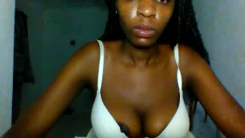 slimandthick1 online show from March 14, 6:01 pm