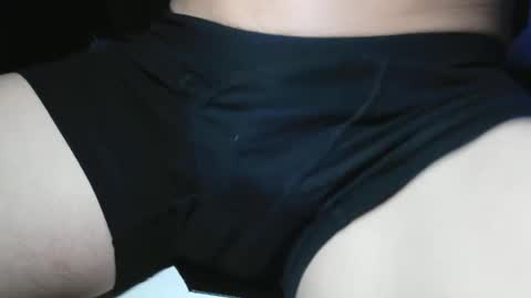 slimhungyvng online show from April 7, 4:47 am