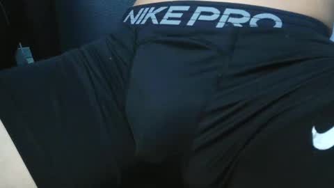 slimhungyvng online show from April 4, 11:56 pm