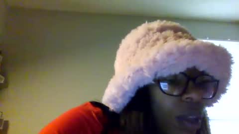 Snapshot of slimmmgooodiexoxo chatting on December 3, 8:44 pm slimmmgooodiexoxo online show from December 3, 8:44 pm