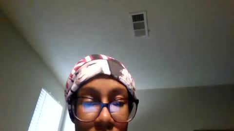 Snapshot of slimmmgooodiexoxo chatting on December 3, 4:55 pm slimmmgooodiexoxo online show from December 3, 4:55 pm