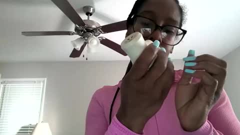 Snapshot of slimmmgooodiexoxo chatting on October 15, 1:34 pm slimmmgooodiexoxo online show from October 15, 1:34 pm