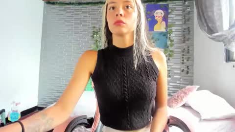 Snapshot of slone03 chatting on October 20, 6:57 pm slone03 online show from October 20, 6:57 pm