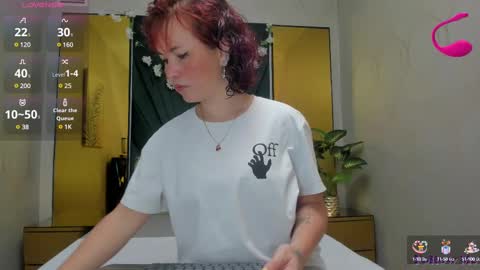 Snapshot of slut_milf4u chatting on February 12, 11:18 am Paola online show from February 12, 11:18 am