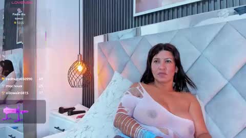 slut_milf_ online show from December 18, 9:43 pm