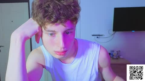 sluttsavage online show from April 6, 7:15 pm