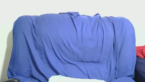 sluttylaura18 online show from January 15, 8:23 am