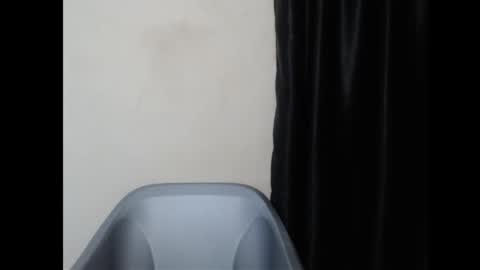 Snapshot of sluttyxxdrip chatting on October 2, 11:58 pm sluttyxxdrip online show from October 2, 11:58 pm