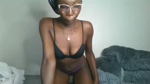 sly_rose online show from December 2, 11:36 pm