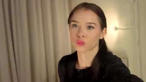 Lily online show from November 6, 2:09 pm