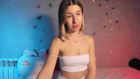 Melani online show from February 22, 9:37 pm