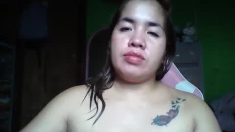 Snapshot of small_boobs59 chatting on February 1, 6:21 am Lovewella online show from February 1, 6:21 am