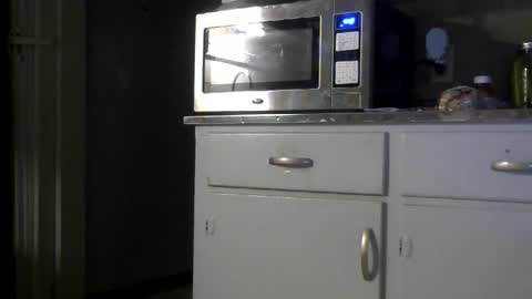 Snapshot of smalldickdjk chatting on October 29, 8:38 am smalldickdjk online show from October 29, 8:38 am