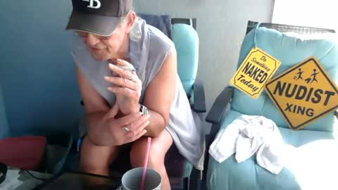 Daddy online show from August 9, 2:55 pm