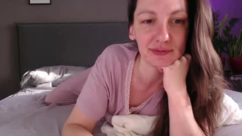 Anna no bbbbybybbabebyy just Anna. And dont call me mom please. online show from March 10, 5:43 am