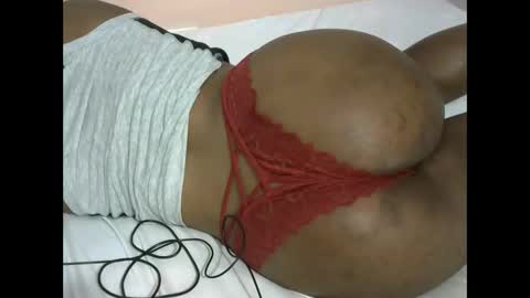 Snapshot of smart_lilly chatting on February 24, 7:09 pm smart_lilly online show from February 24, 7:09 pm