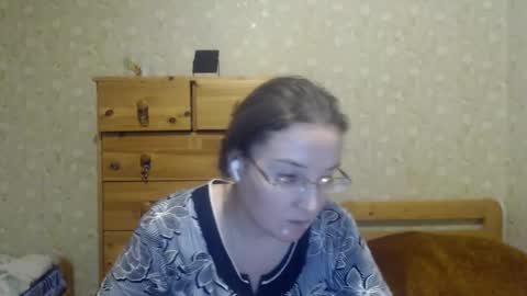 Snapshot of smart_rose chatting on February 10, 3:32 pm smart_rose online show from February 10, 3:32 pm