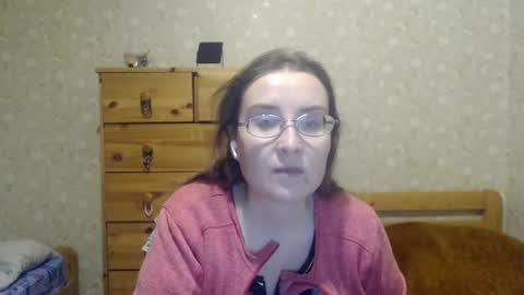 Snapshot of smart_rose chatting on February 12, 2:32 pm smart_rose online show from February 12, 2:32 pm