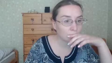 Snapshot of smart_rose chatting on March 2, 11:39 am smart_rose online show from March 2, 11:39 am