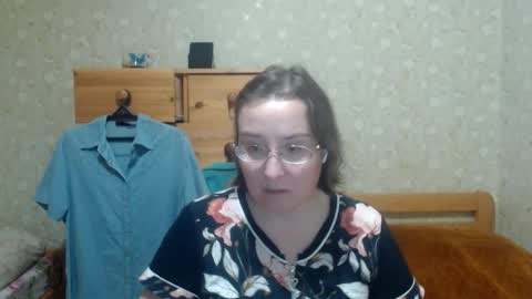 Snapshot of smart_rose chatting on October 28, 10:11 pm smart_rose online show from October 28, 10:11 pm