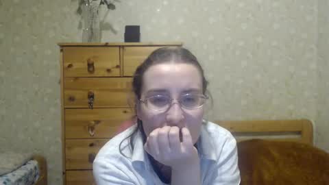 Snapshot of smart_rose chatting on February 5, 12:53 am smart_rose online show from February 5, 12:53 am