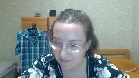 Snapshot of smart_rose chatting on September 10, 4:52 pm smart_rose online show from September 10, 4:52 pm