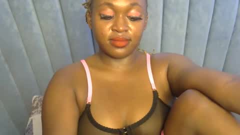 smiley_berry online show from November 19, 12:59 pm