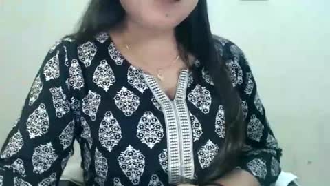 smiley online show from May 29, 2:04 pm