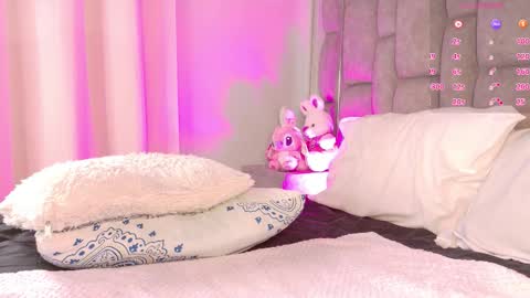      online show from March 29, 8:32 pm