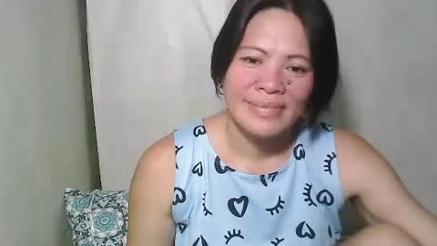 Snapshot of smilinglady27 chatting on October 7, 7:37 am smilinglady27 online show from October 7, 7:37 am