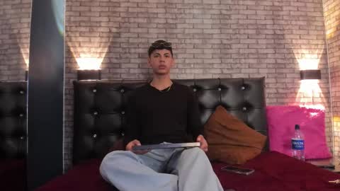 Smith online show from March 27, 8:32 pm