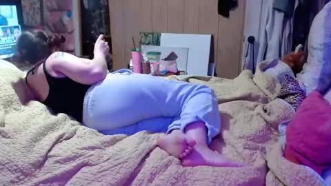 DIAN dee-ann online show from May 13, 9:35 pm