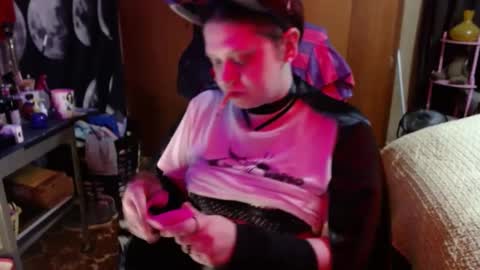 DIAN dee-ann online show from September 25, 2:57 pm