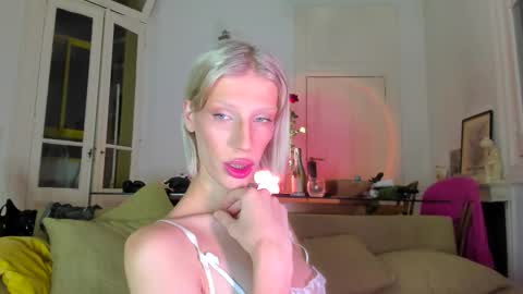   online show from December 21, 12:28 am