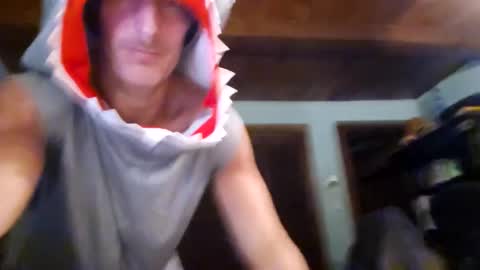 Snackyyyy online show from February 21, 2:25 am