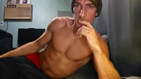 Snackyyyy online show from February 12, 3:10 am